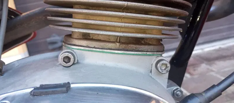 Gilera BESSONE 175 (11)