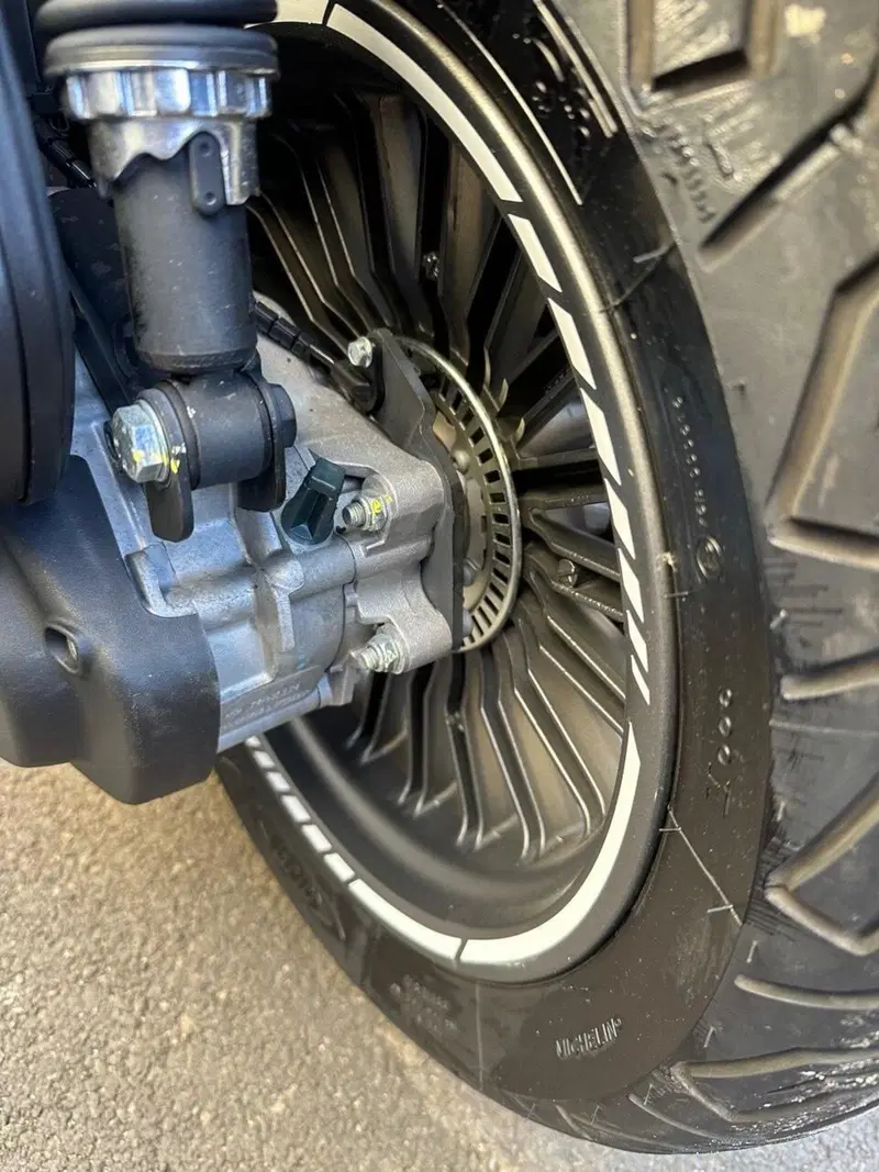 Piaggio Beverly 300 S i.e. ABS-ASR (2016 - 20) (10)
