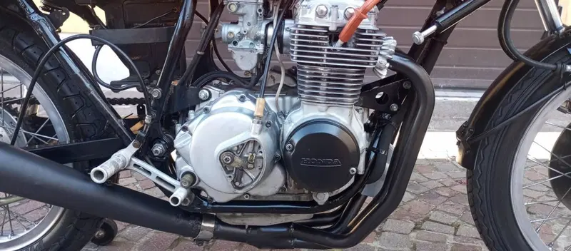 Honda CB 400 FOUR DERIVATE DI SERIE (3)