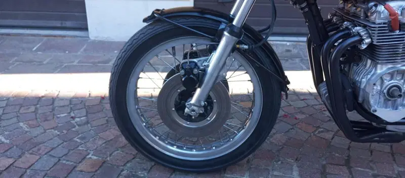Honda CB 400 FOUR DERIVATE DI SERIE (5)