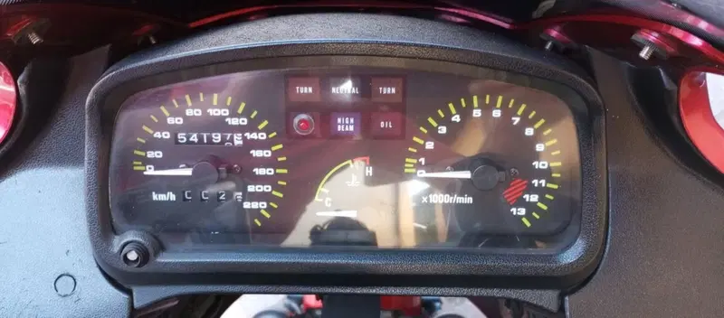 Kawasaki GPZ 500 S (14)