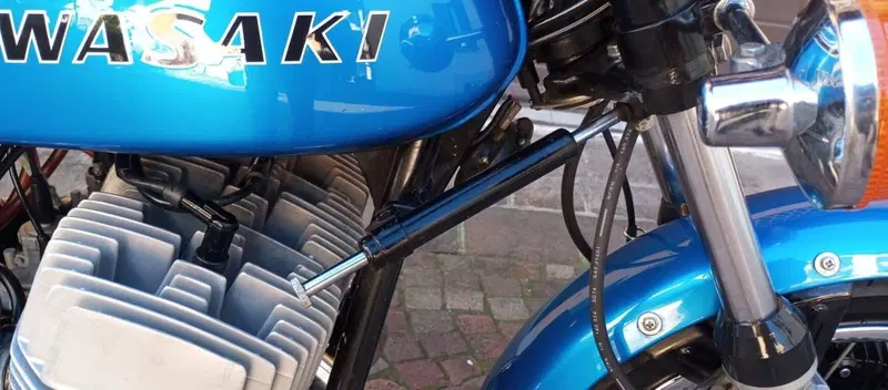 Kawasaki H2 750 MACH 4 (7)