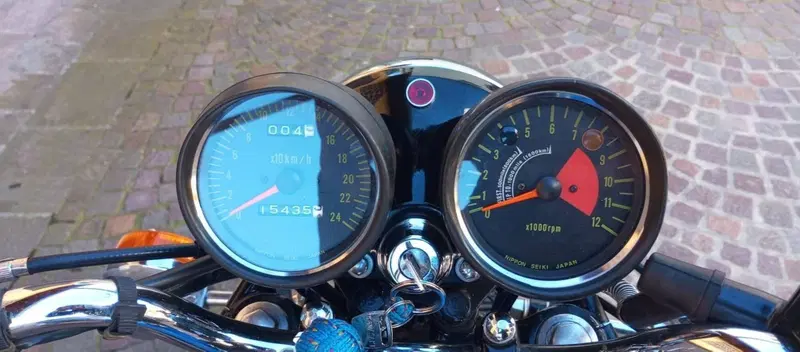 Kawasaki H2 750 MACH 4 (9)