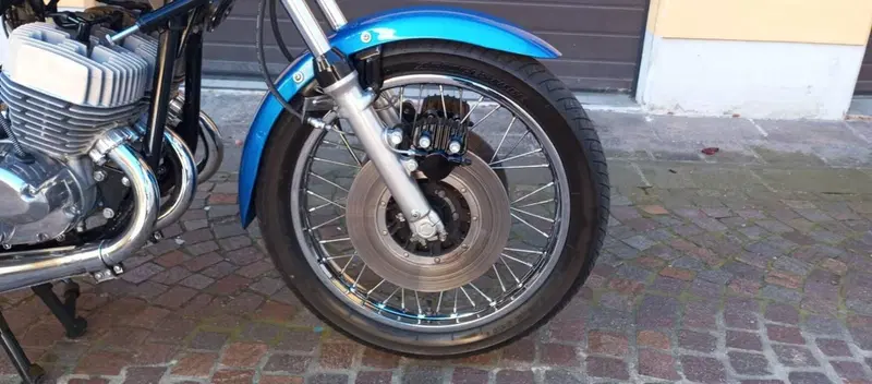Kawasaki H2 750 MACH 4 (11)