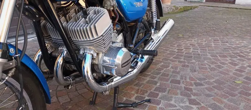 Kawasaki H2 750 MACH 4 (18)