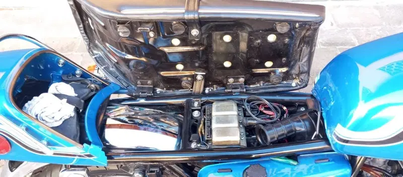 Kawasaki H2 750 MACH 4 (20)