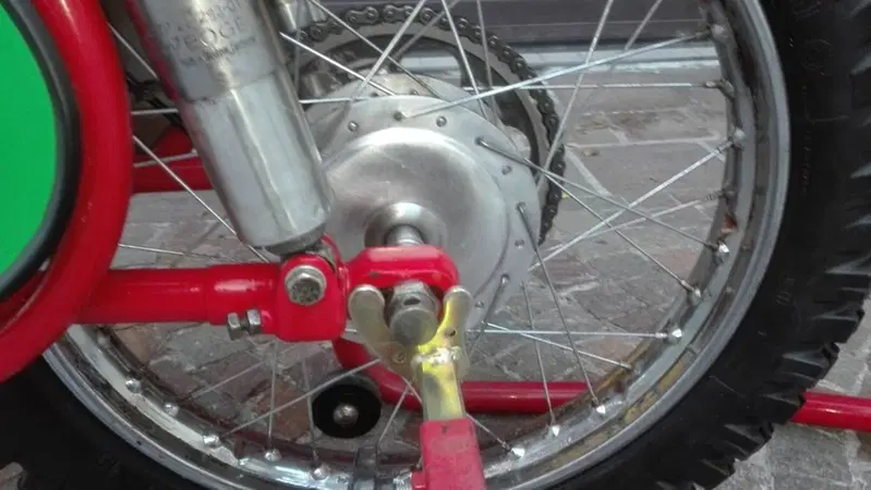 Maico 250 CROSS (10)
