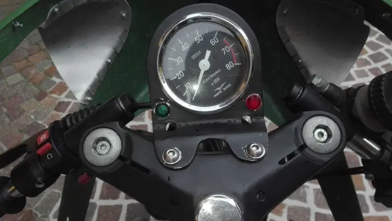 Moto Guzzi 1000 COMPETIZIONE (6)