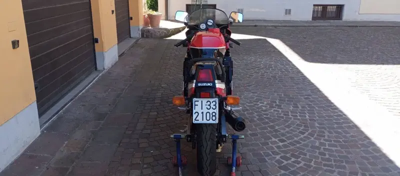 Suzuki GSX-R 750 PRIMA VERNICE (20)