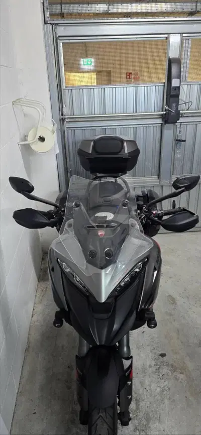 Ducati Multistrada V4 S Grand Tour (2024) usata