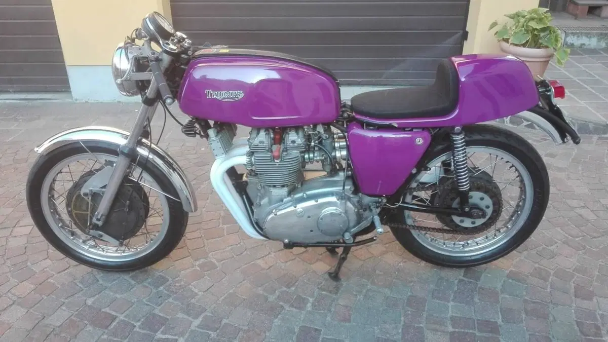 Triumph TRIDENT 750 CORSA BEPI KOELLIKER (2)