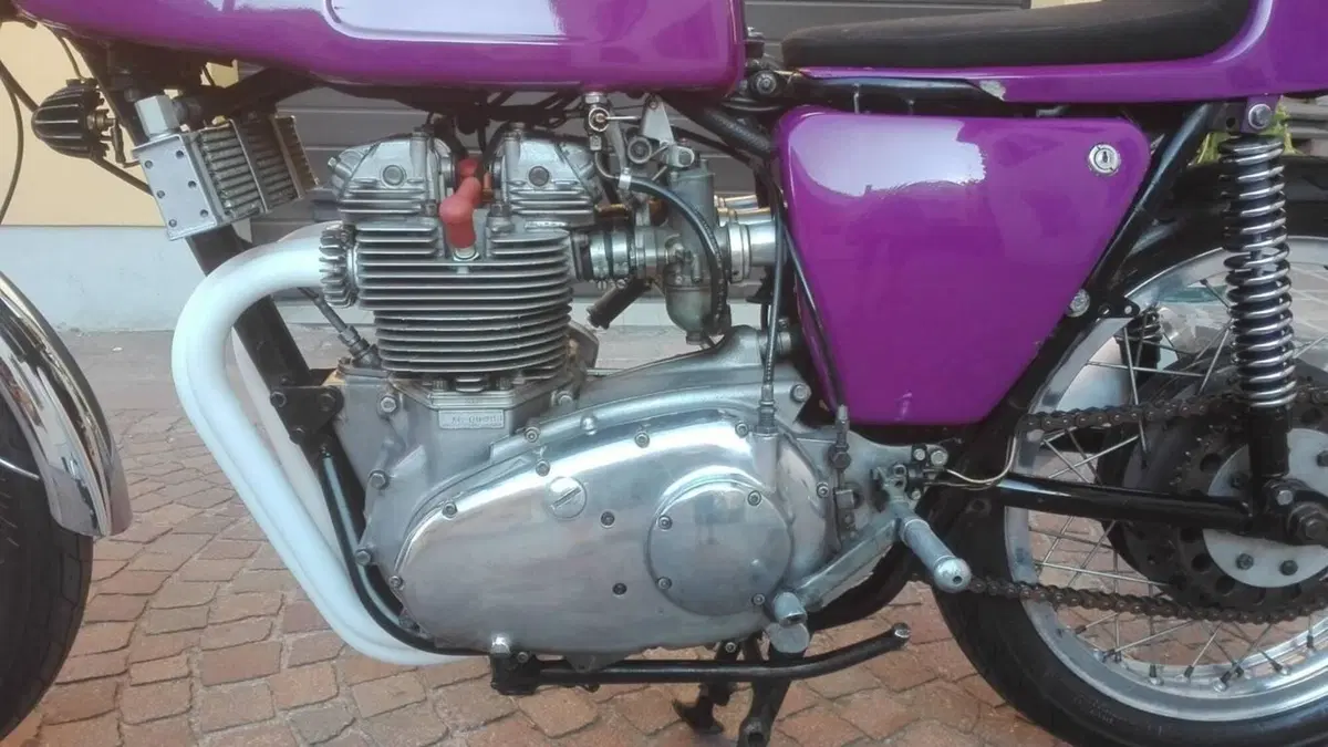 Triumph TRIDENT 750 CORSA BEPI KOELLIKER (12)