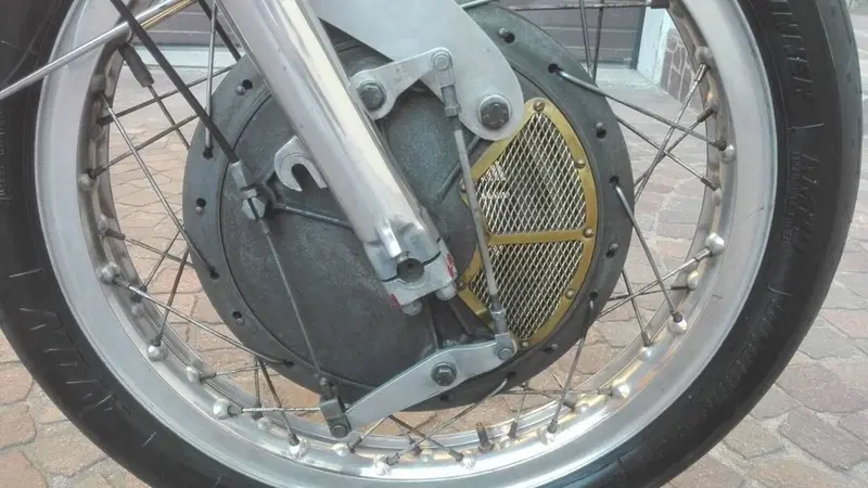 Triumph TRIDENT 750 CORSA BEPI KOELLIKER (18)