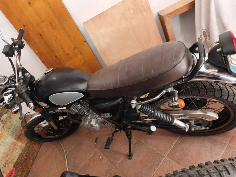 Mash Italia Cafè Racer 250 (2015 - 16) (2)