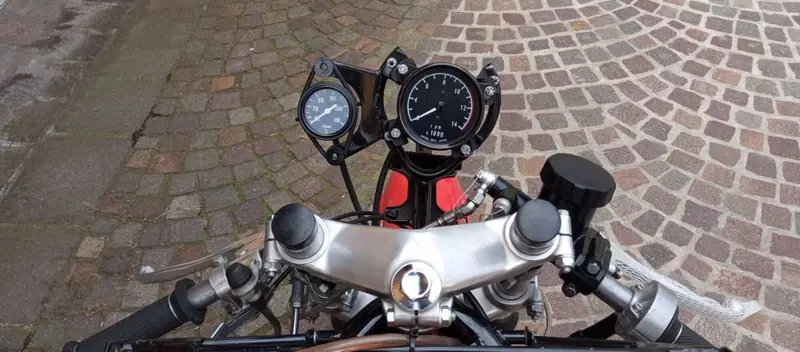 Yamaha TZ 750 A (15)