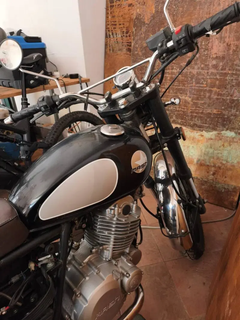 Mash Italia Cafè Racer 250 (2015 - 16) (4)