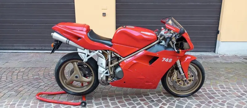 Ducati 748 S (1999 - 01)