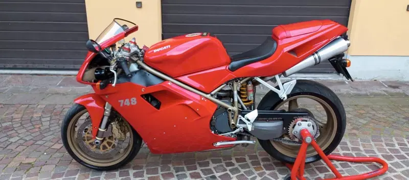 Ducati 748 S (1999 - 01) (2)
