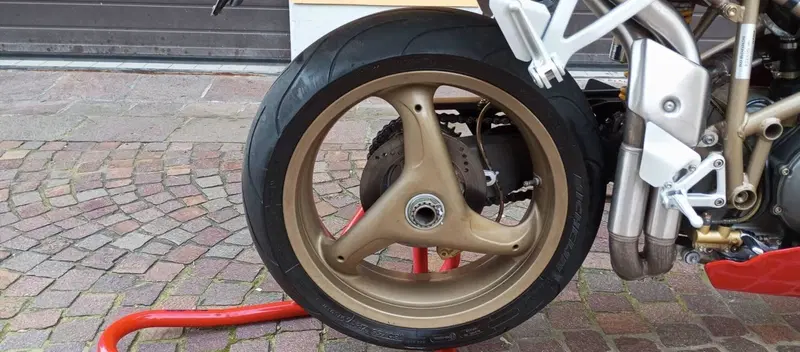 Ducati 748 S (1999 - 01) (4)