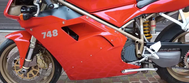 Ducati 748 S (1999 - 01) (10)