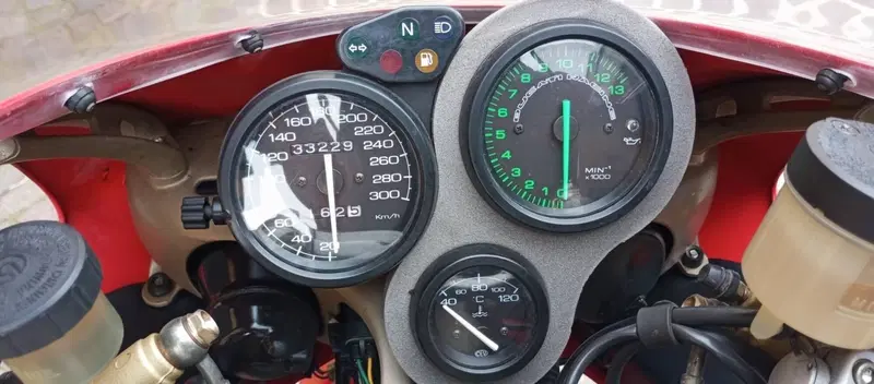 Ducati 748 S (1999 - 01) (16)