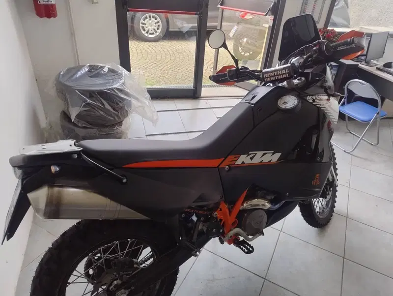 KTM 990 Adventure R (2009 - 11) (3)