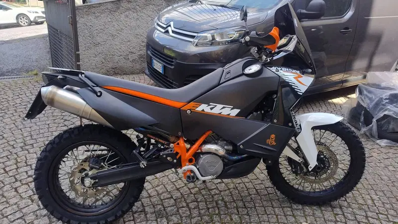 KTM 990 Adventure R (2009 - 11) (6)