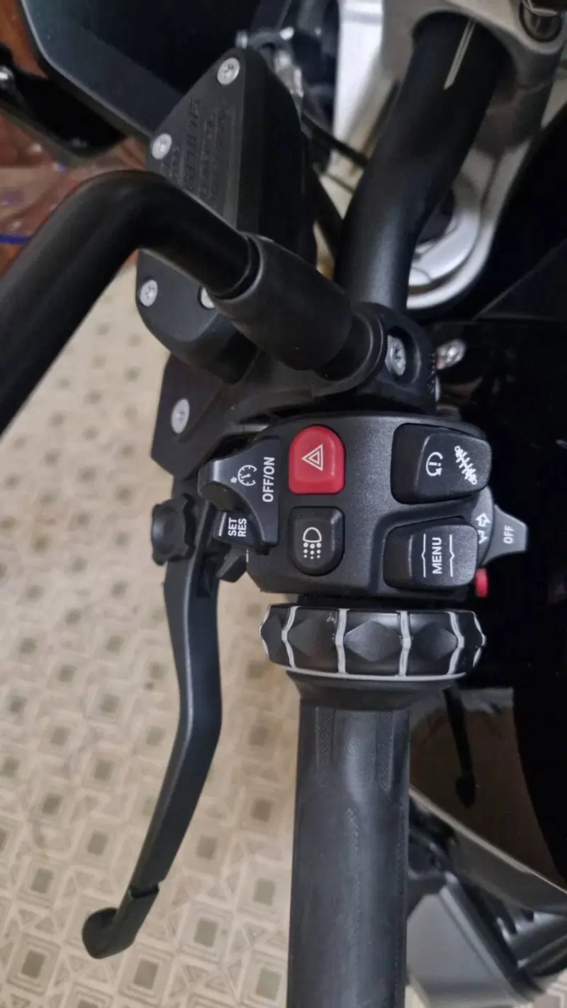 Bmw R 1250 R (2021 - 25) (7)