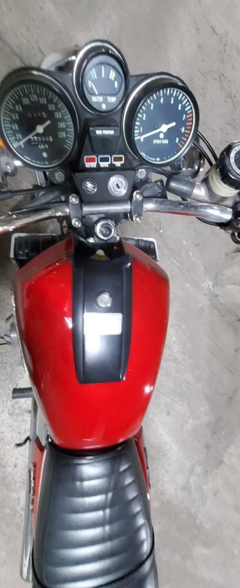 Suzuki GT 750 (2)