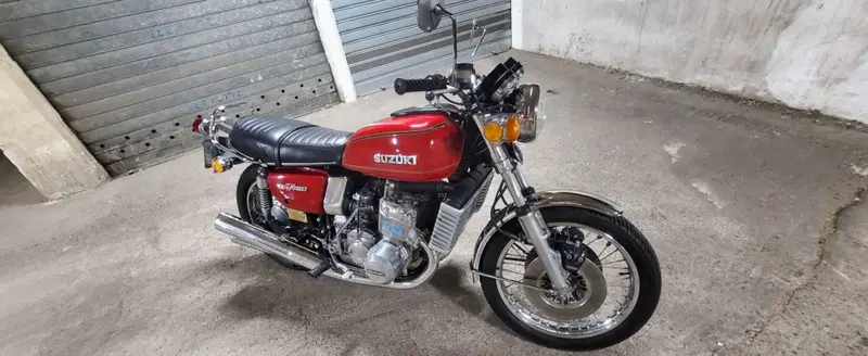 Suzuki GT 750 (9)