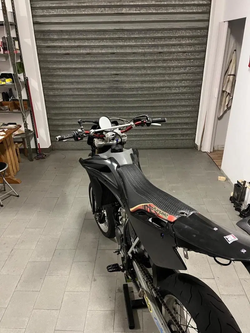 Husqvarna SM 125 (2007) (8)