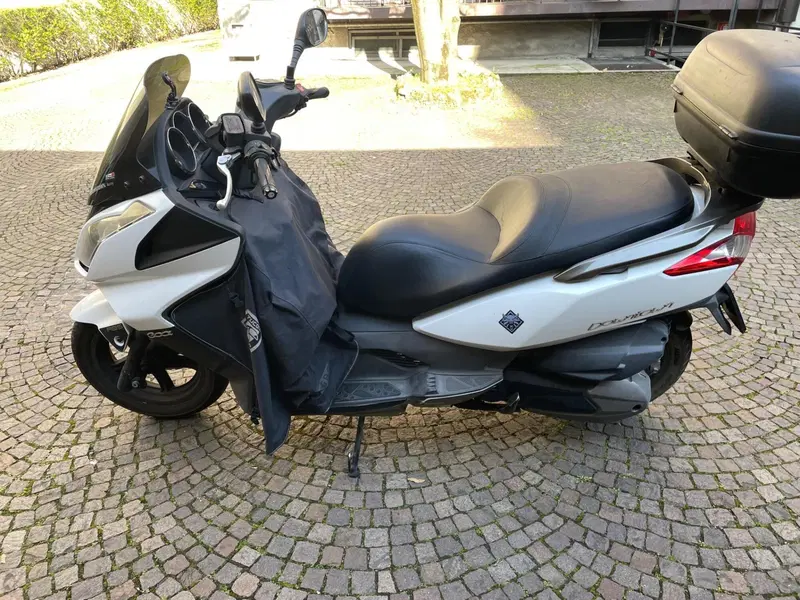 Kymco Downtown 300i ABS (2009 - 17) (6)