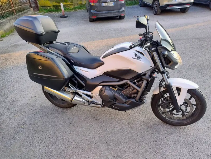 Honda NC700S DCT ABS (2011 - 14) (2)