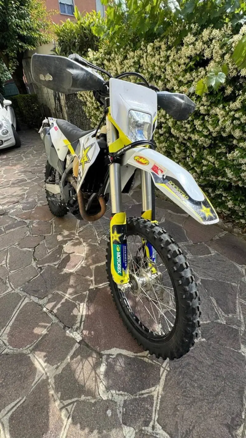 Husqvarna FE 350 (2022) (2)