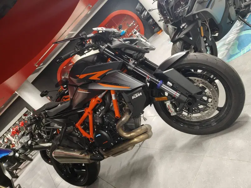 KTM 1390 Super Duke R EVO (2024 - 26) (3)