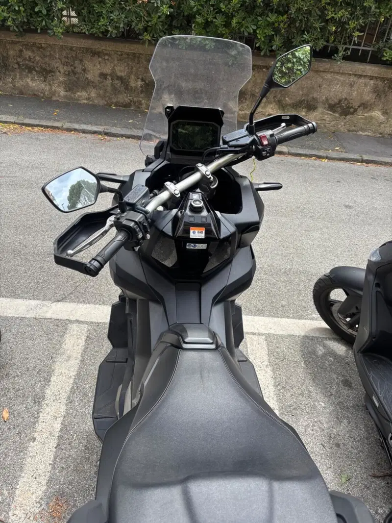 Honda X-ADV 750 DCT (2021 - 24) (5)