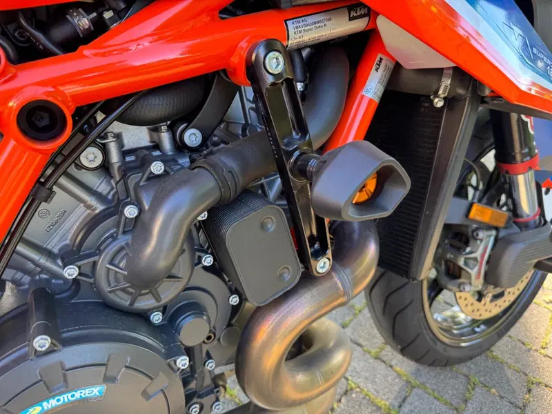 KTM 1290 Super Duke R (2021) (7)