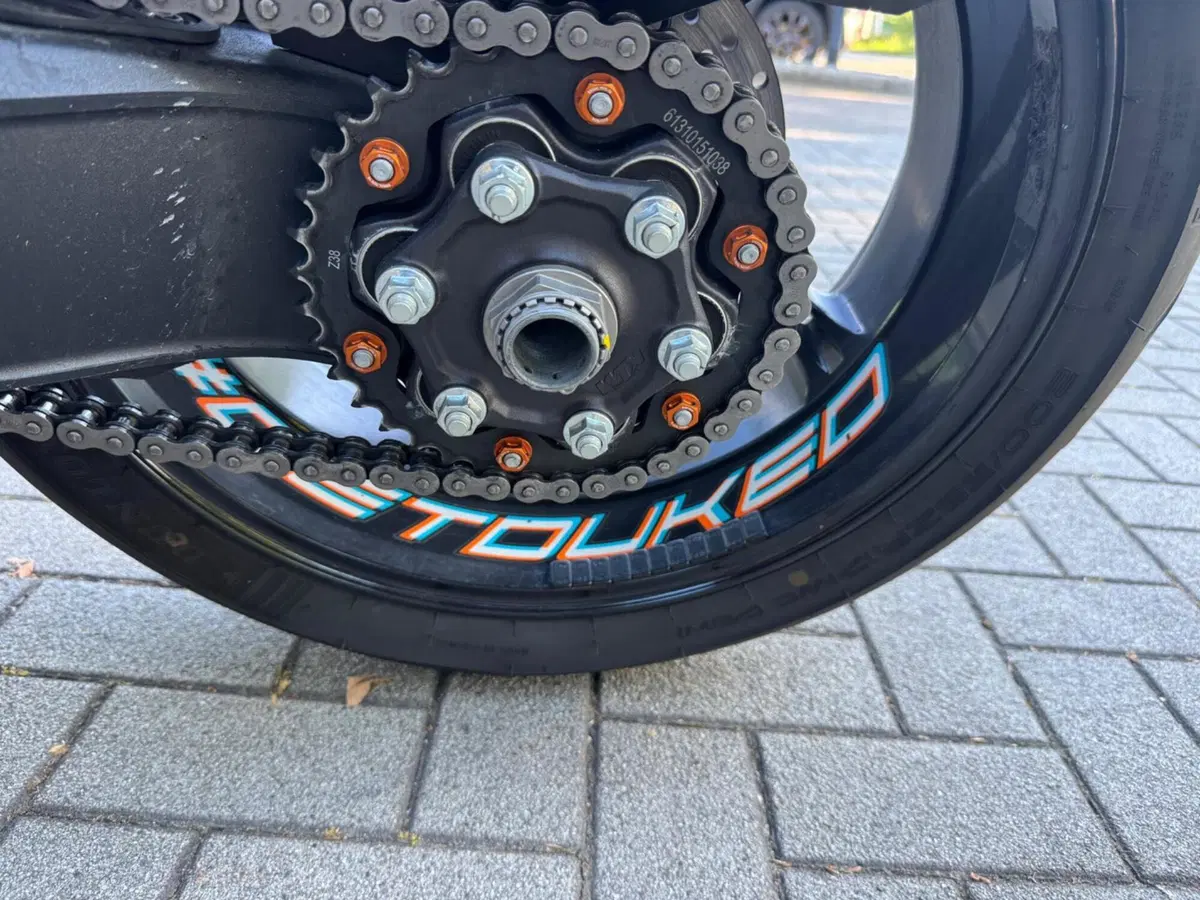 KTM 1290 Super Duke R (2021) (18)
