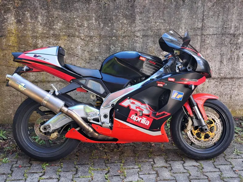 Aprilia RSV 1000 (2000 - 01) (4)