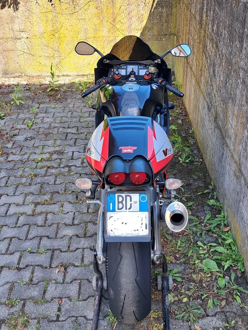 Aprilia RSV 1000 (2000 - 01) (5)