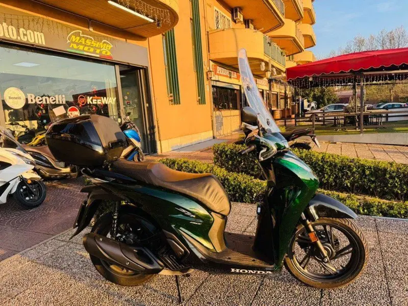 Honda SH 150i Vetro (2024 - 25) (2)