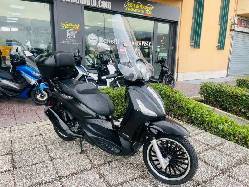 Piaggio Beverly 300 i.e. Police ABS-ASR (2017 - 20) (6)