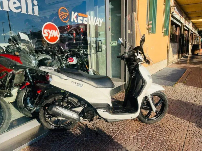 Peugeot Tweet 125 (2014 - 17) (10)