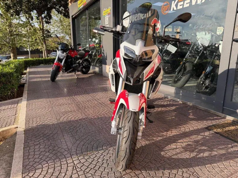 Benelli TRK 251 (2022 - 25) (10)