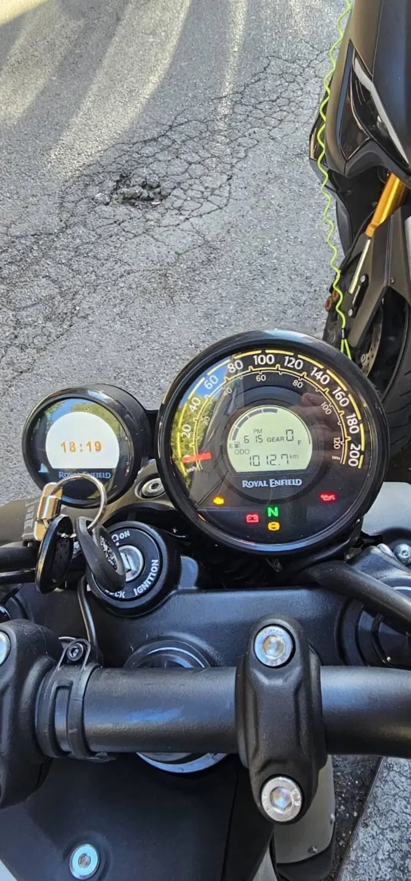 Royal Enfield Guerrilla 450 Apex (2026) (3)