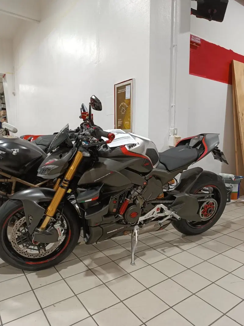 Ducati Streetfighter V4 1100 SP (2022)