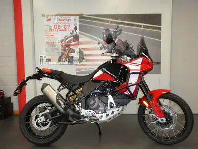 Ducati DesertX Discovery (2025) usata