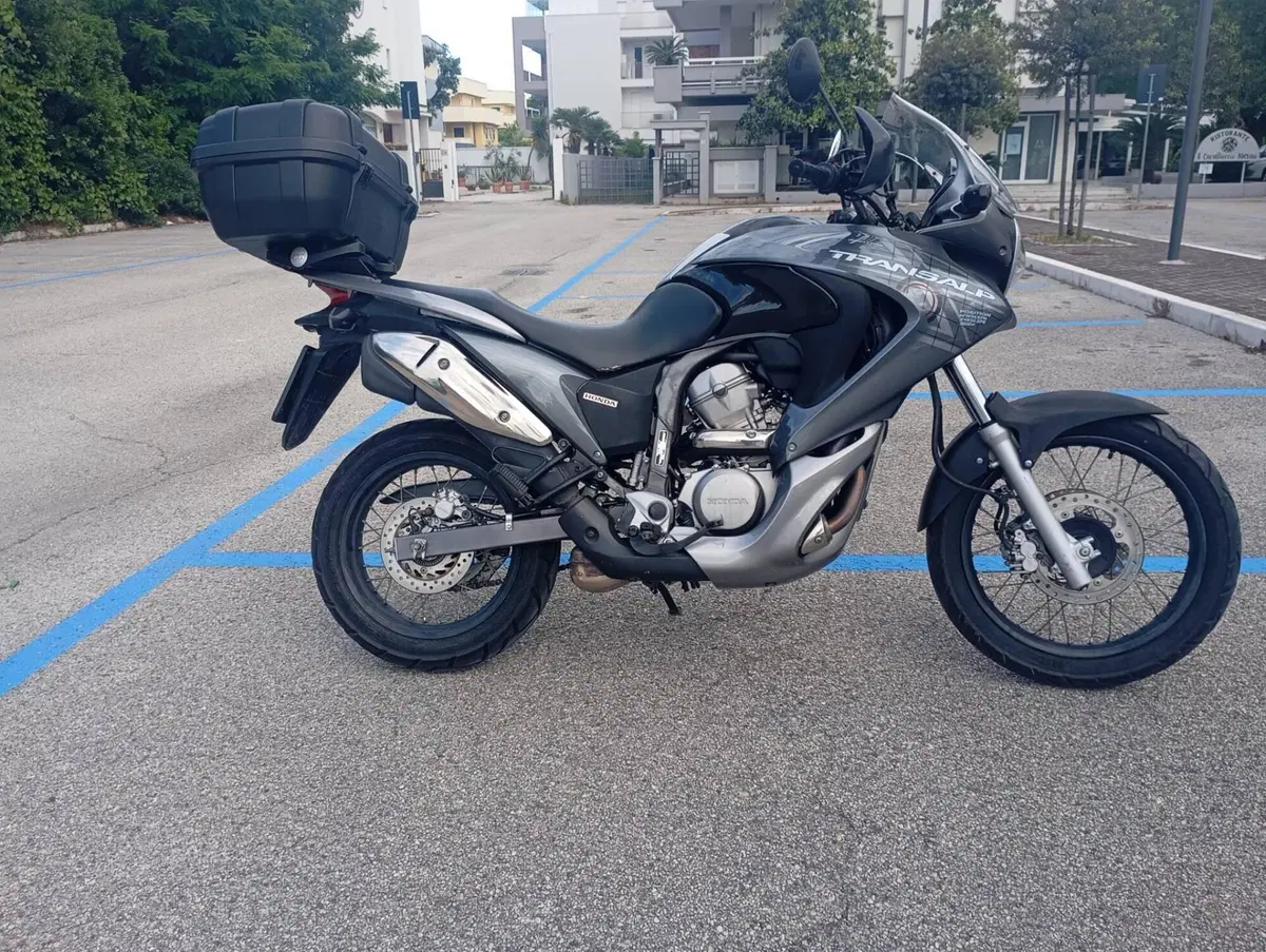 Honda Transalp XL 700 V (2007 - 2013) (2)
