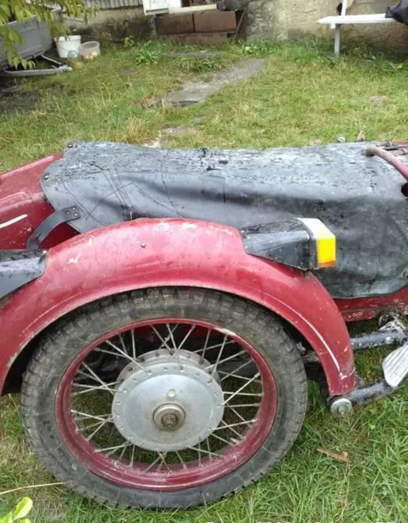 Carrozzino sidecar d'epoca Dnepr (5)