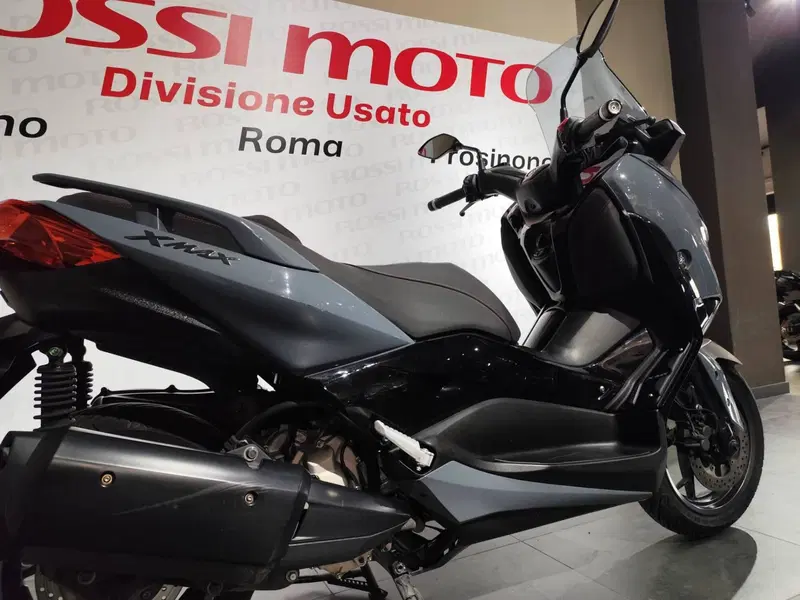 Yamaha X-Max 300 Tech Max (2021 - 24) (2)